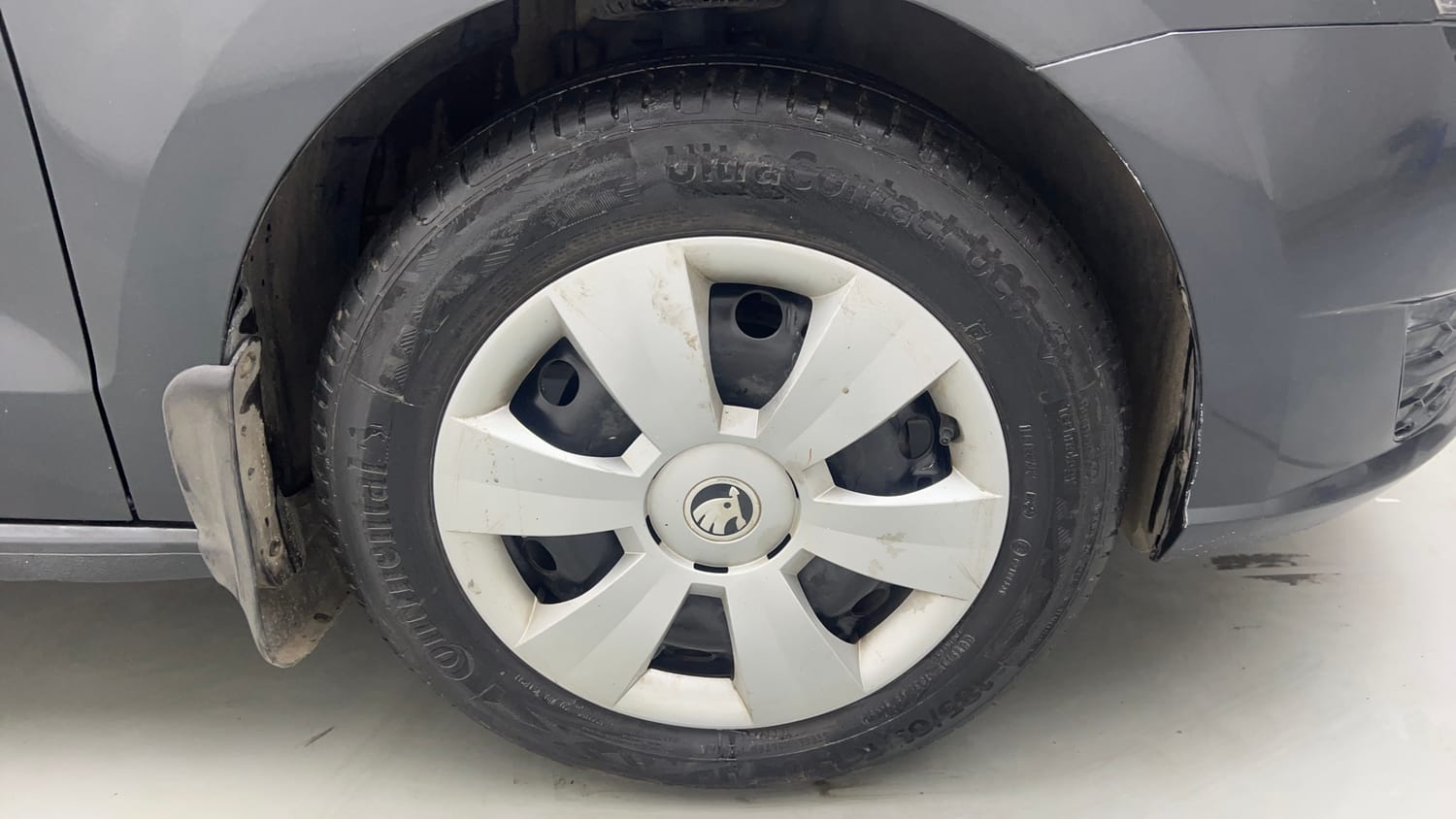 Used 2020 Skoda Rapid Active 1.0 TSI MT Petrol Manual tyres RIGHT FRONT TYRE RIM VIEW