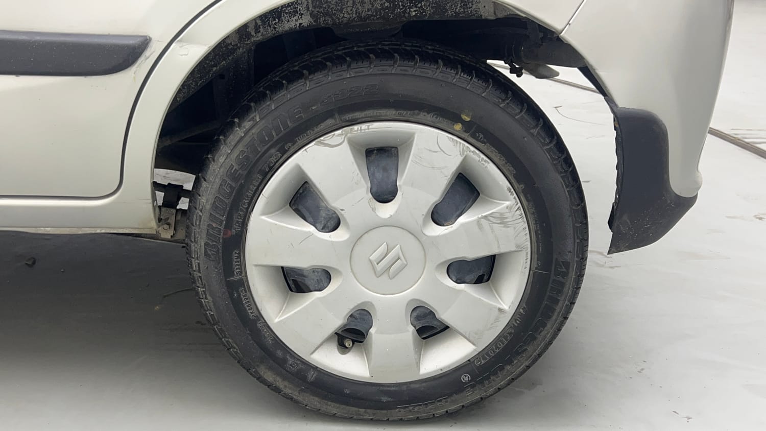 Used 2017 maruti-suzuki Alto K10 VXi (O) AMT Petrol Automatic tyres LEFT REAR TYRE RIM VIEW