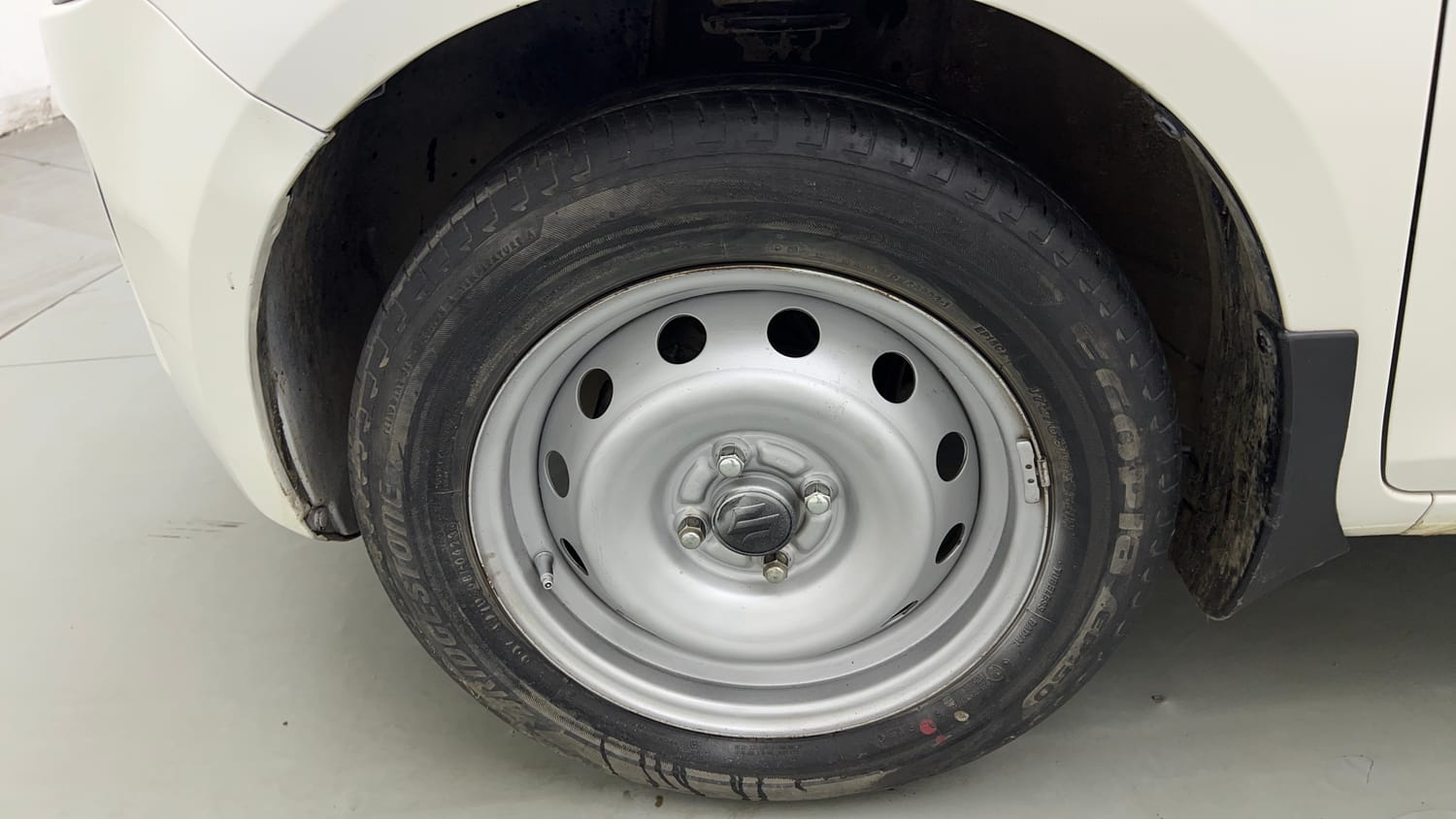 Used 2023 Maruti Suzuki Ignis Sigma 1.2 MT Petrol Manual tyres LEFT FRONT TYRE RIM VIEW