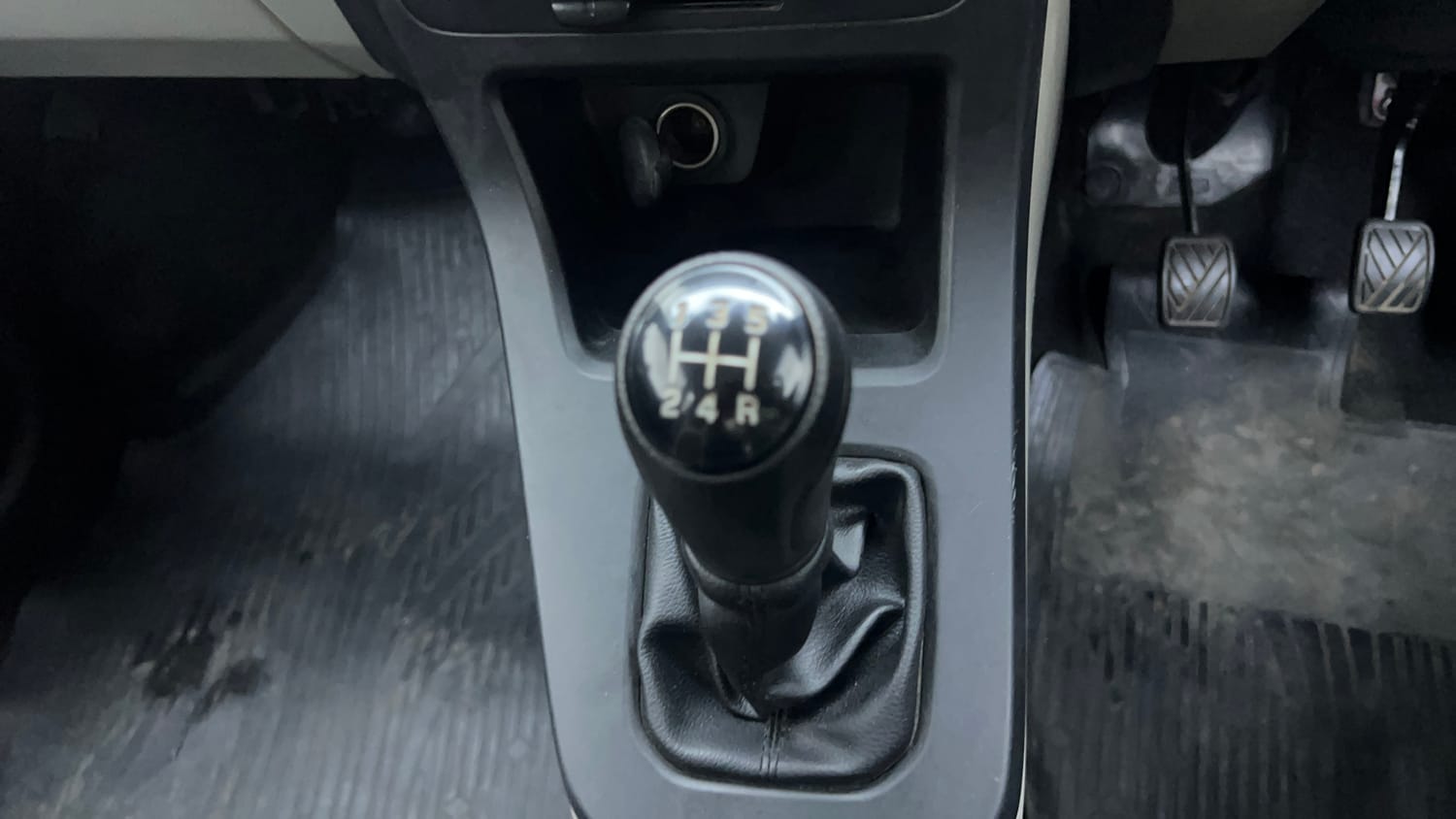 Used 2024 Maruti Suzuki Wagon R VXI 1.0 CNG Cng Manual interior GEAR  KNOB VIEW