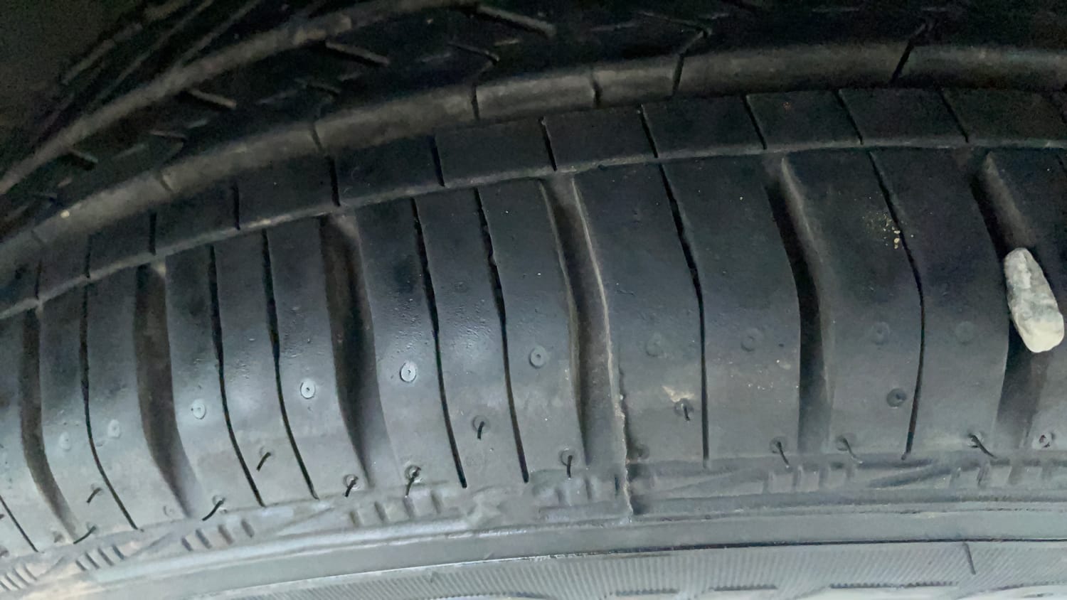 Used 2013 Nissan Sunny XV Diesel Diesel Manual tyres RIGHT FRONT TYRE TREAD VIEW