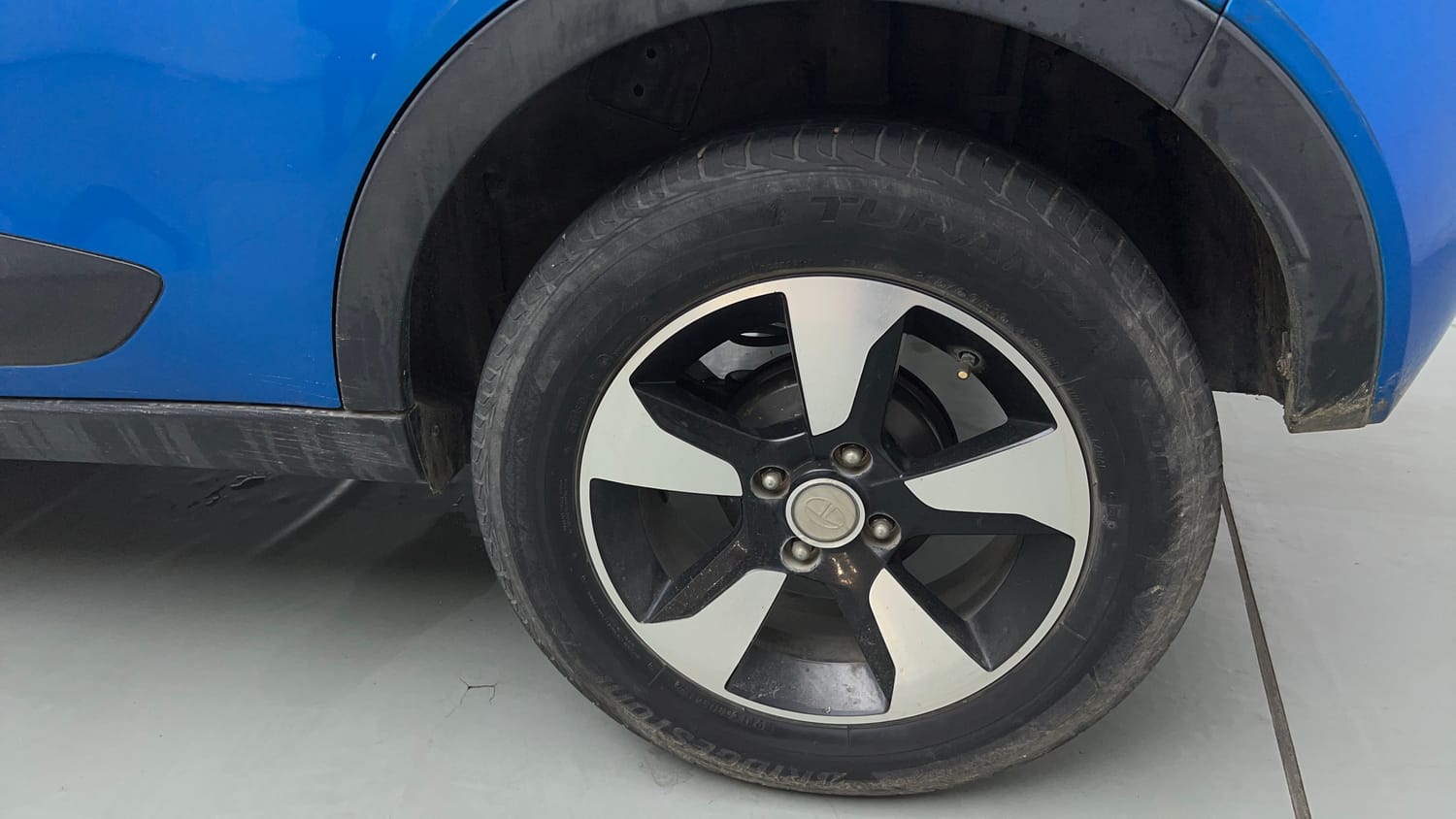 Used 2020 Tata Nexon XZ Plus Petrol Manual tyres LEFT REAR TYRE RIM VIEW