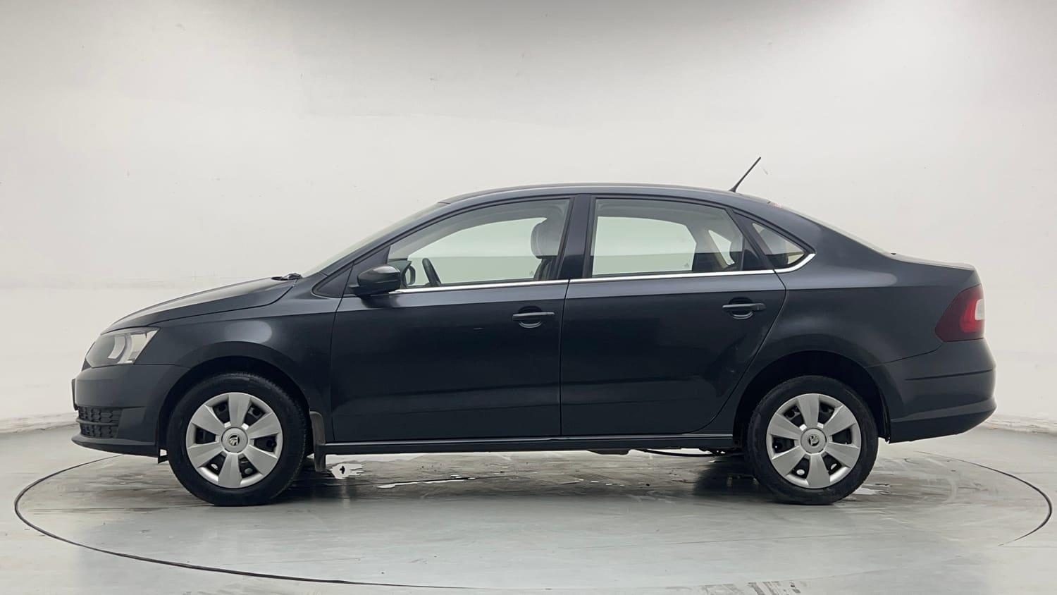 Used 2020 Skoda Rapid Active 1.0 TSI MT Petrol Manual exterior LEFT SIDE VIEW