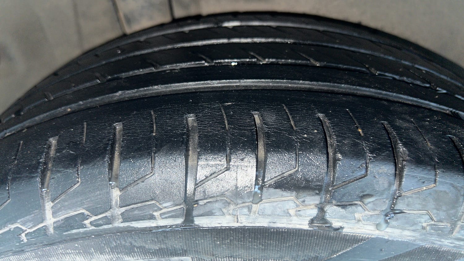 Used 2021 Maruti Suzuki S-Cross Zeta AT Petrol Automatic tyres RIGHT REAR TYRE TREAD VIEW