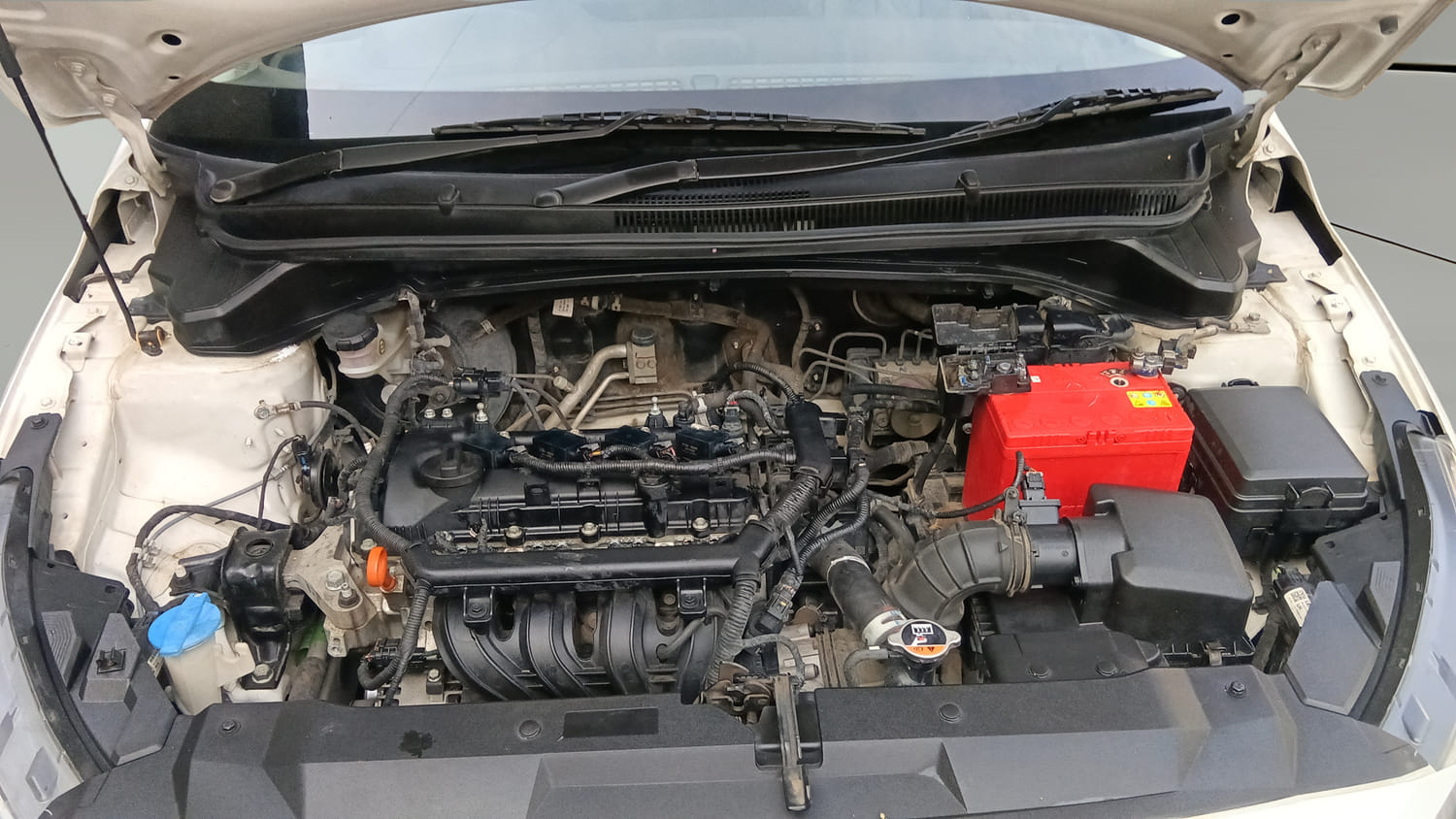 Used 2021 Hyundai i20 Asta 1.2 IVT Petrol Automatic engine ENGINE & BONNET OPEN FRONT VIEW
