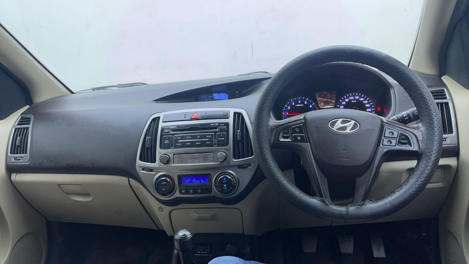 Used 2014 Hyundai i20 Asta 1.2 Petrol Manual interior DASHBOARD VIEW