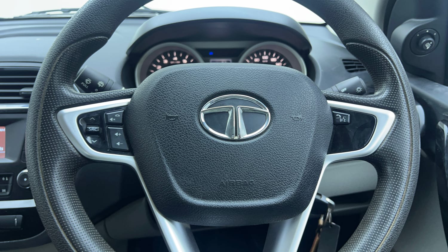 Used 2017 Tata Tiago Revotron XZA Petrol Automatic top_features Steering mounted controls
