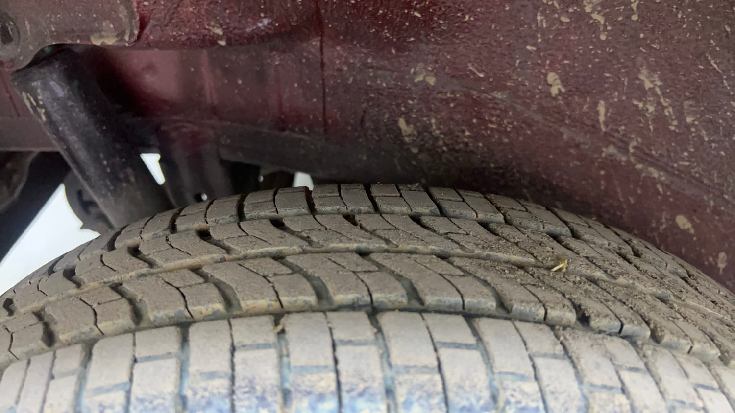 Used 2018 Maruti Suzuki Wagon R 1.0 VXI AMT Petrol Automatic tyres RIGHT REAR TYRE TREAD VIEW