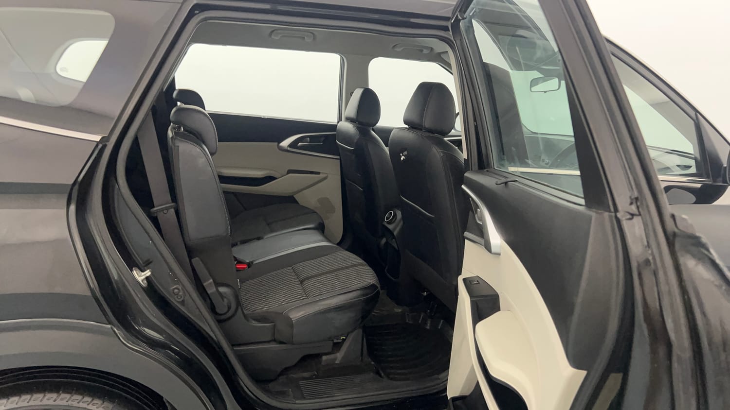 Used 2022 Kia Carens Prestige Plus 1.4 Petrol MT 7 STR Petrol Manual interior RIGHT SIDE REAR DOOR CABIN VIEW