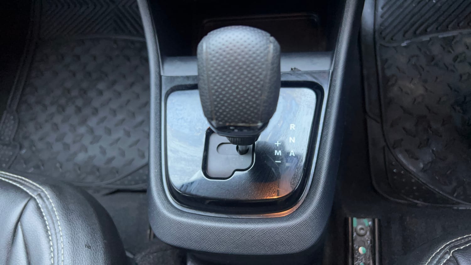 Used 2022 Tata Punch Accomplished AMT Petrol Automatic interior GEAR  KNOB VIEW