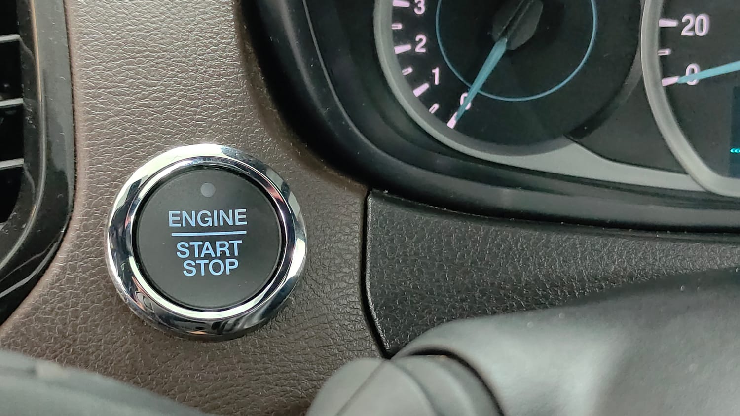 Used 2018 Ford Freestyle Titanium 1.2 Ti-VCT Petrol Manual top_features Keyless start