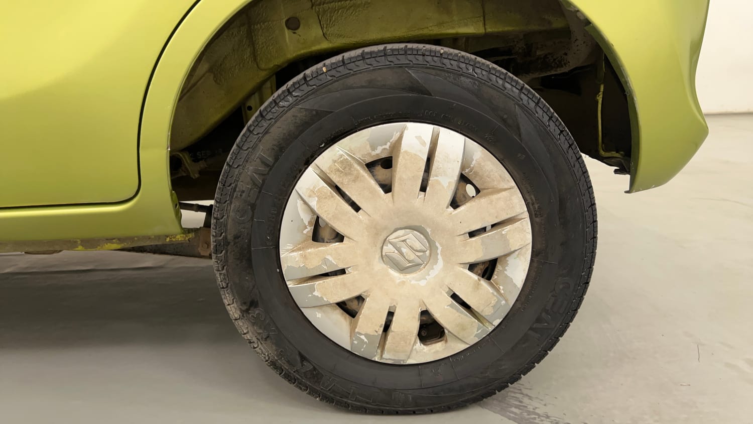 Used 2017 Maruti Suzuki Alto 800 LXi CNG (O) Cng Manual tyres LEFT REAR TYRE RIM VIEW