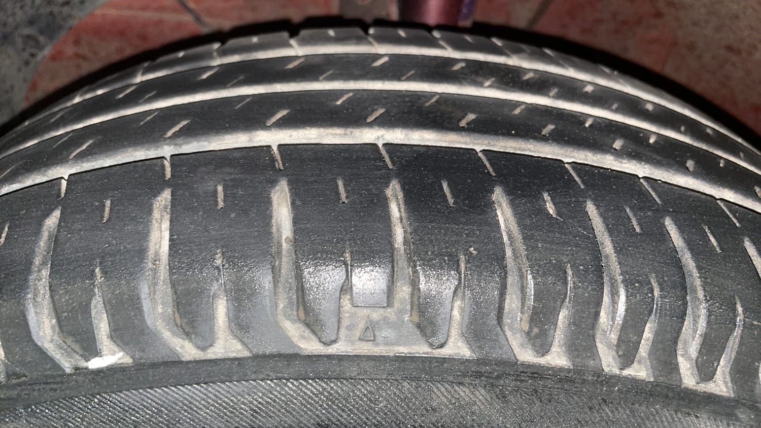 Used 2017 Maruti Suzuki Dzire ZXi Plus Petrol Manual tyres LEFT FRONT TYRE TREAD VIEW