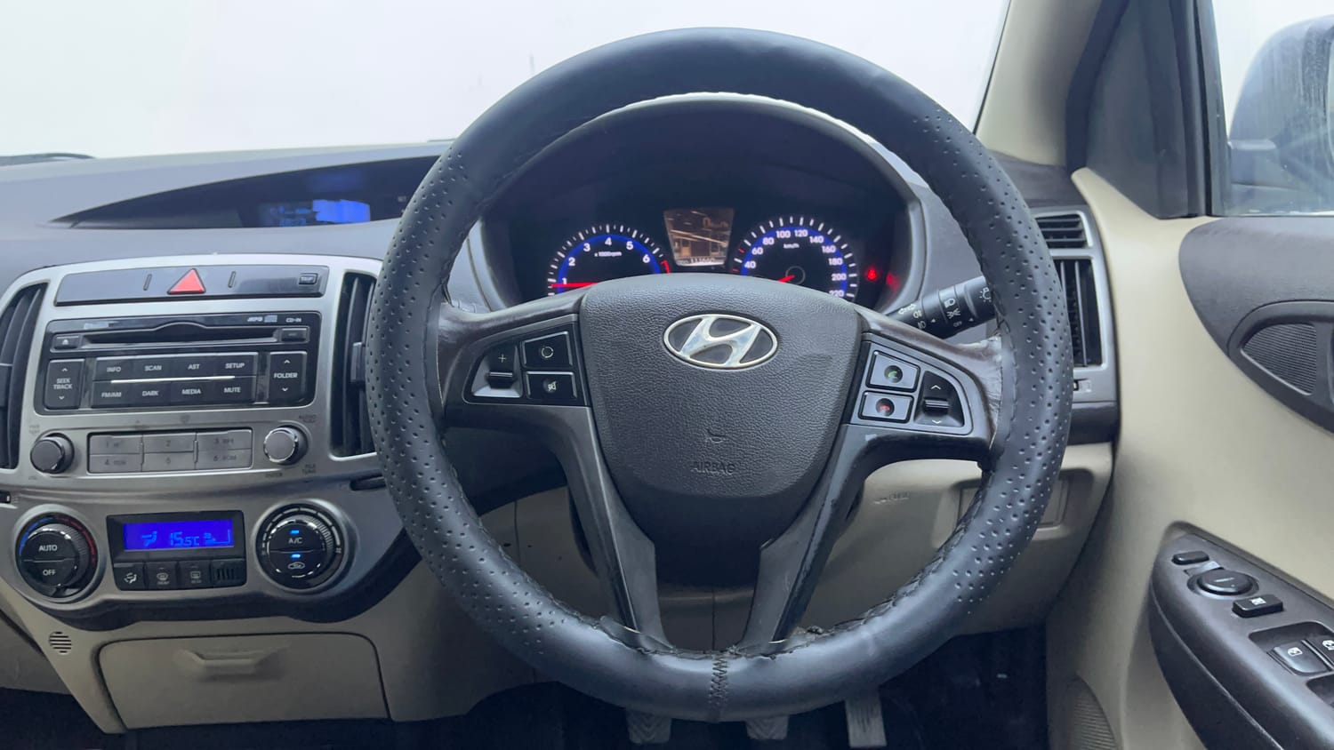 Used 2014 Hyundai i20 Asta 1.2 Petrol Manual interior STEERING VIEW