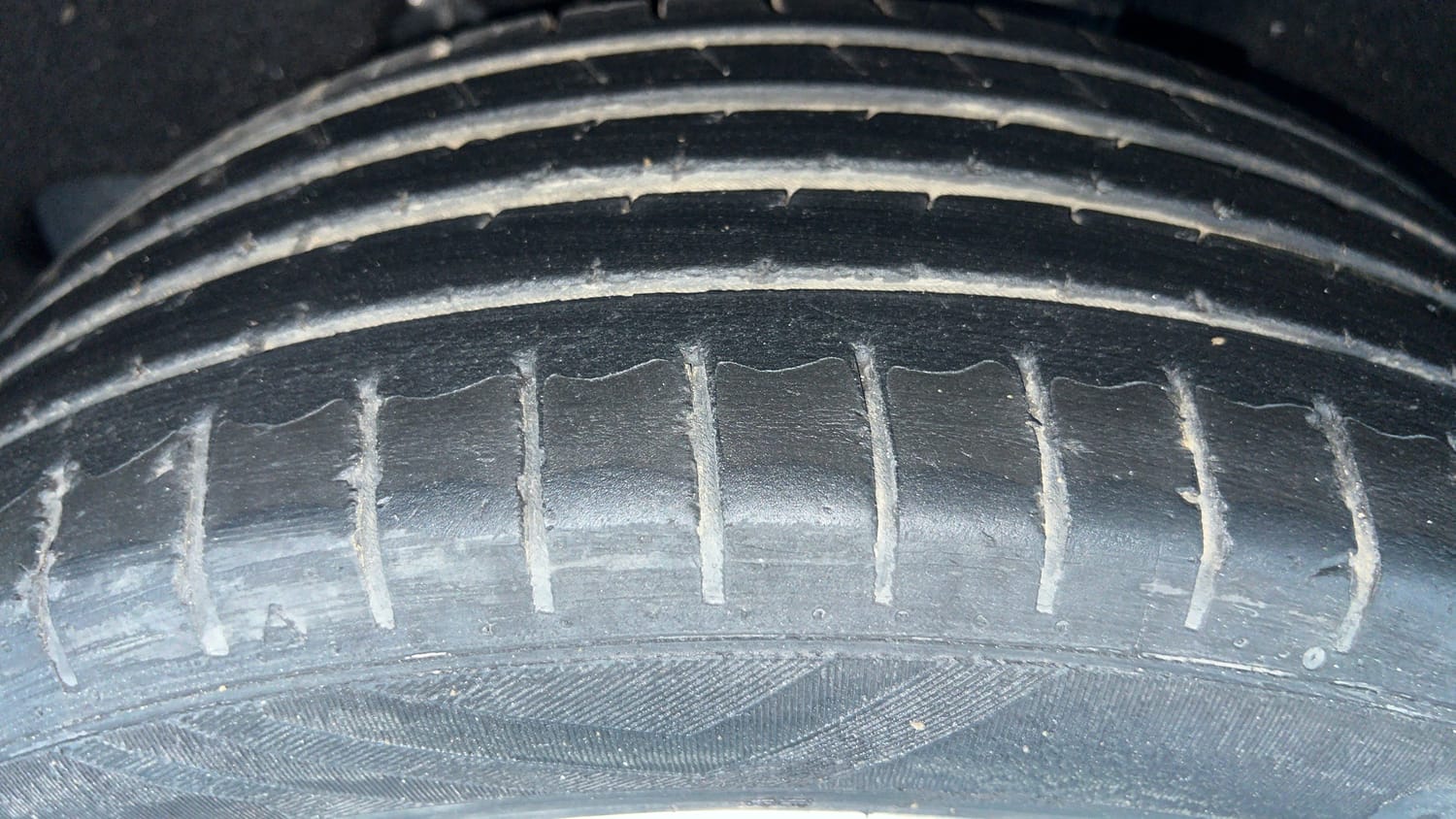Used 2021 Maruti Suzuki Baleno Zeta Petrol Manual tyres LEFT REAR TYRE TREAD VIEW