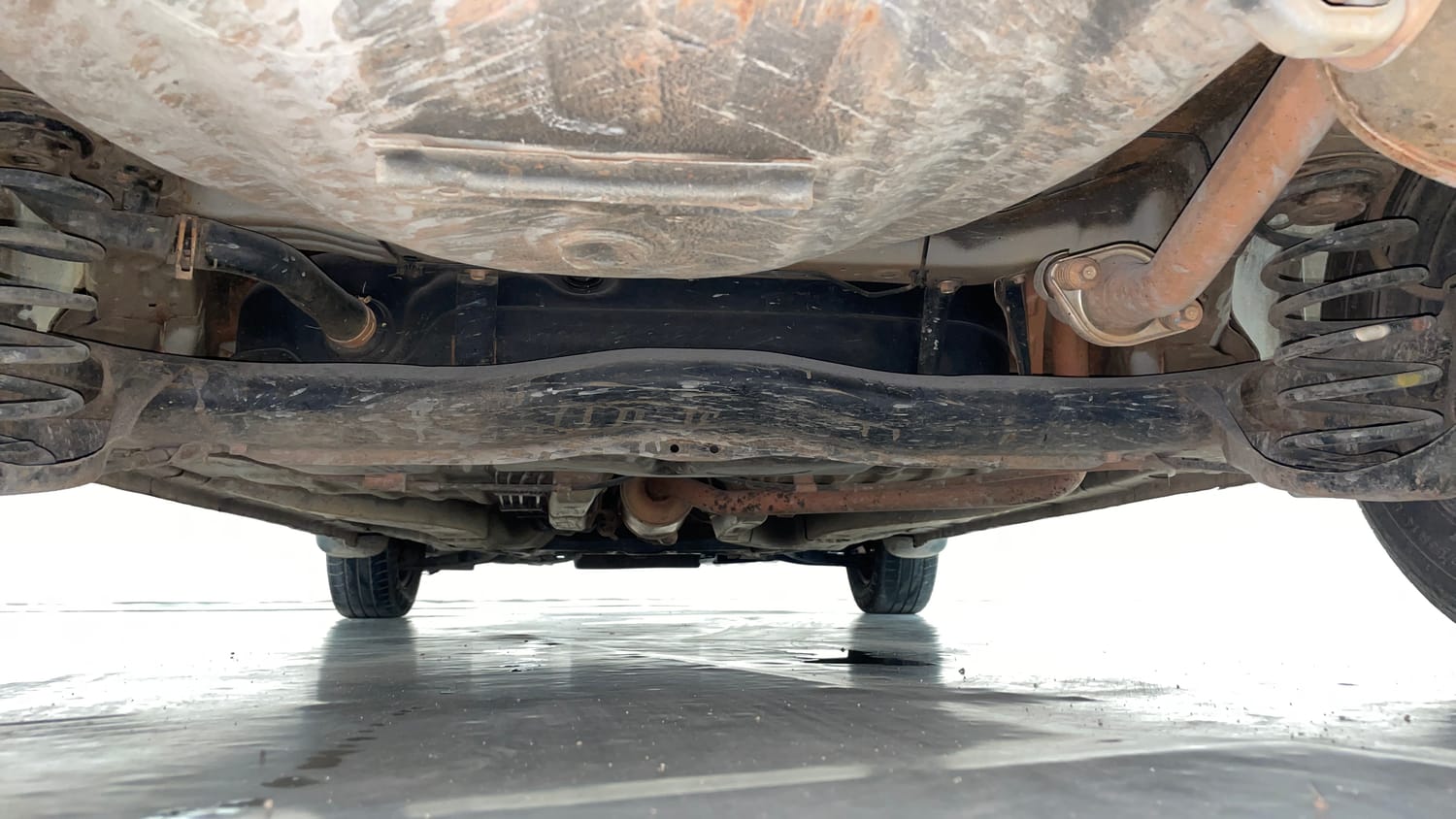 Used 2018 Honda Amaze 1.2 S i-VTEC Opt Petrol Manual extra REAR UNDERBODY VIEW (TAKEN FROM REAR)