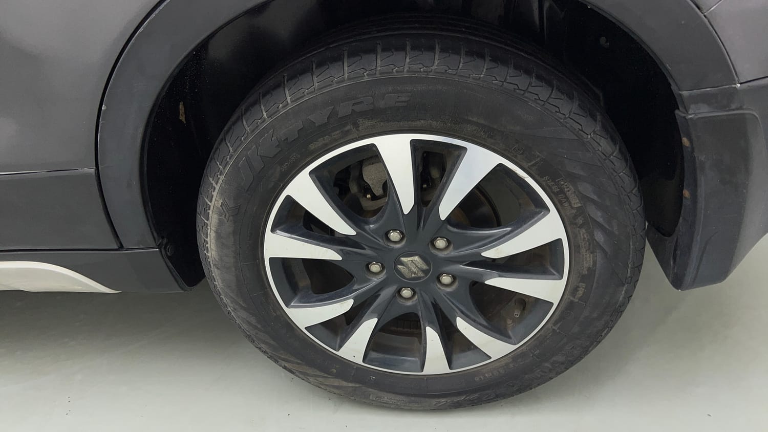 Used 2021 Maruti Suzuki S-Cross Zeta AT Petrol Automatic tyres LEFT REAR TYRE RIM VIEW