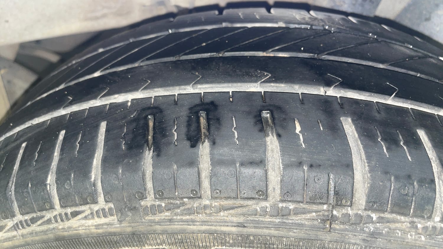 Used 2020 Hyundai Grand i10 Sportz 1.2 Kappa VTVT Petrol Manual tyres LEFT REAR TYRE TREAD VIEW