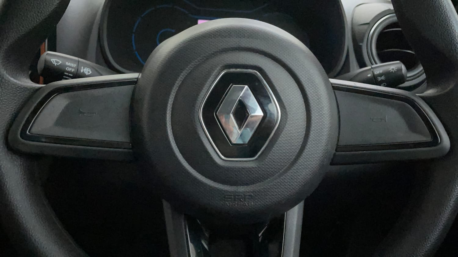 Used 2020 Renault Kwid CLIMBER 1.0 AMT Opt Petrol Automatic top_features Airbags