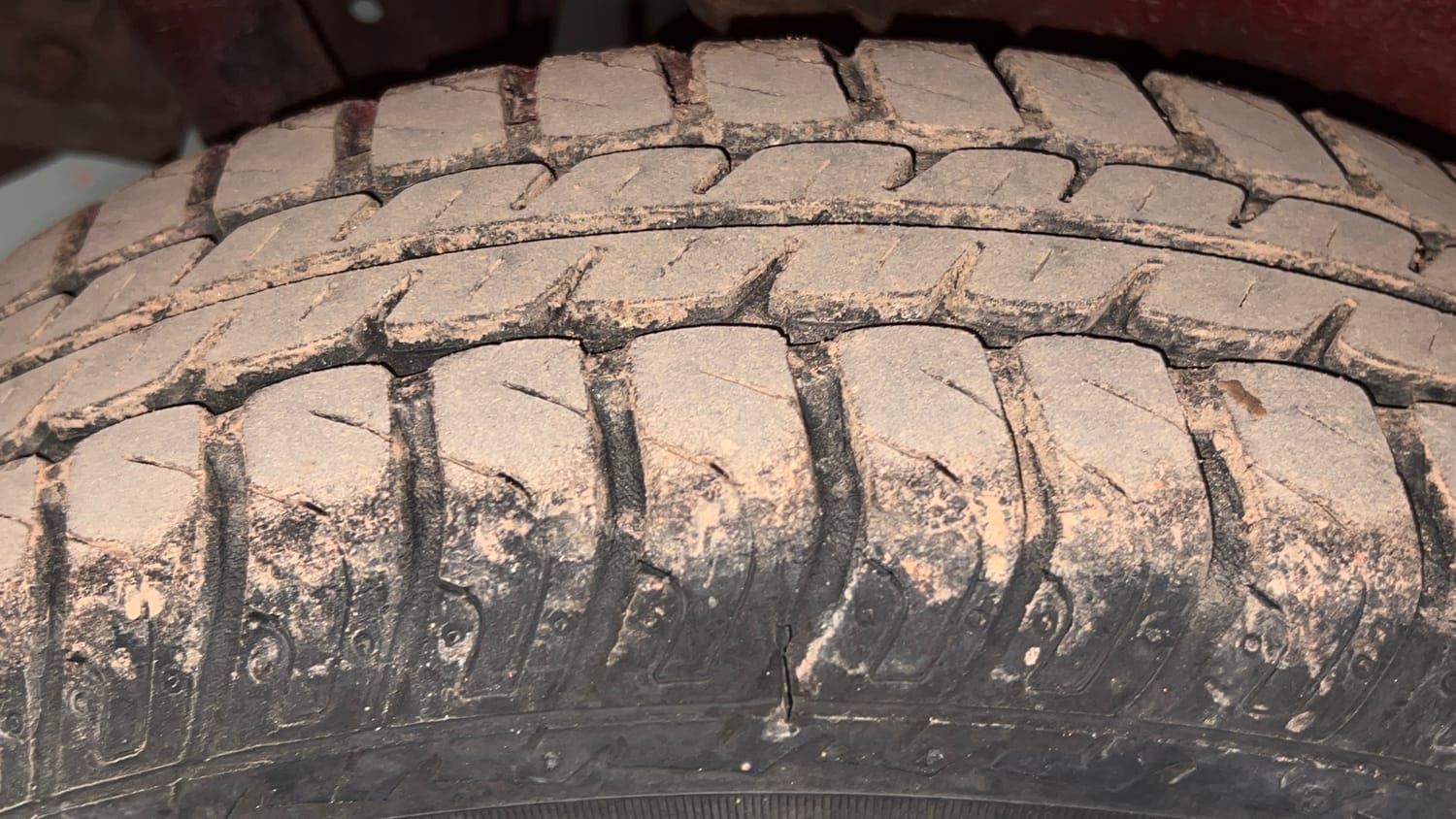 Used 2014 Maruti Suzuki Wagon R VXI Petrol Manual tyres RIGHT REAR TYRE TREAD VIEW