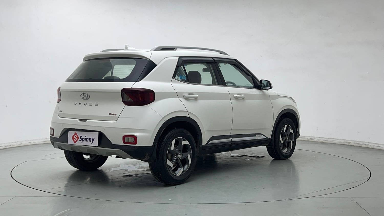 Used 2021 Hyundai Venue SX 1.0 Turbo Petrol Manual exterior RIGHT REAR CORNER VIEW