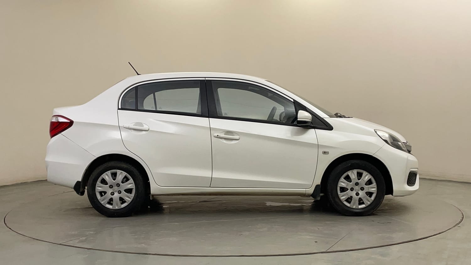Used 2018 Honda Amaze 1.2 S i-VTEC Opt Petrol Manual exterior RIGHT SIDE VIEW