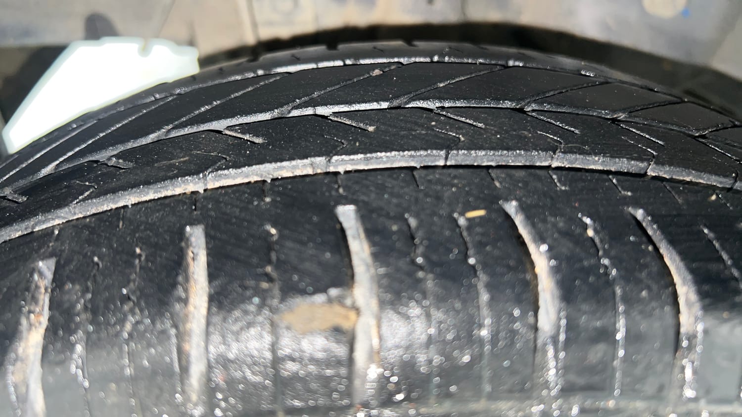Used 2017 Hyundai Eon Era + AirBag Petrol Manual tyres RIGHT REAR TYRE TREAD VIEW