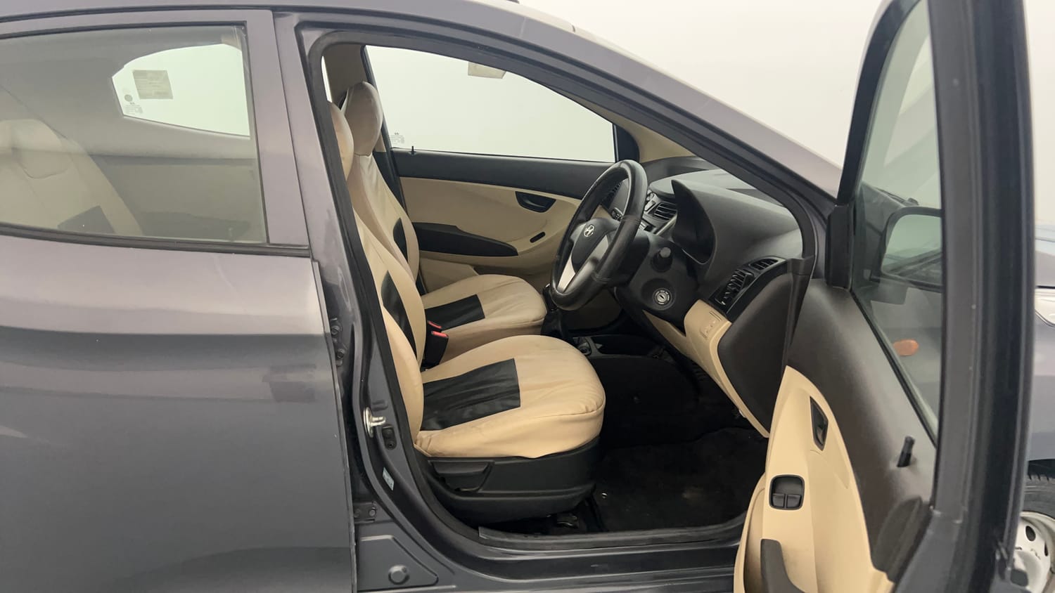 Used 2017 Hyundai Eon Era + AirBag Petrol Manual interior RIGHT SIDE FRONT DOOR CABIN VIEW