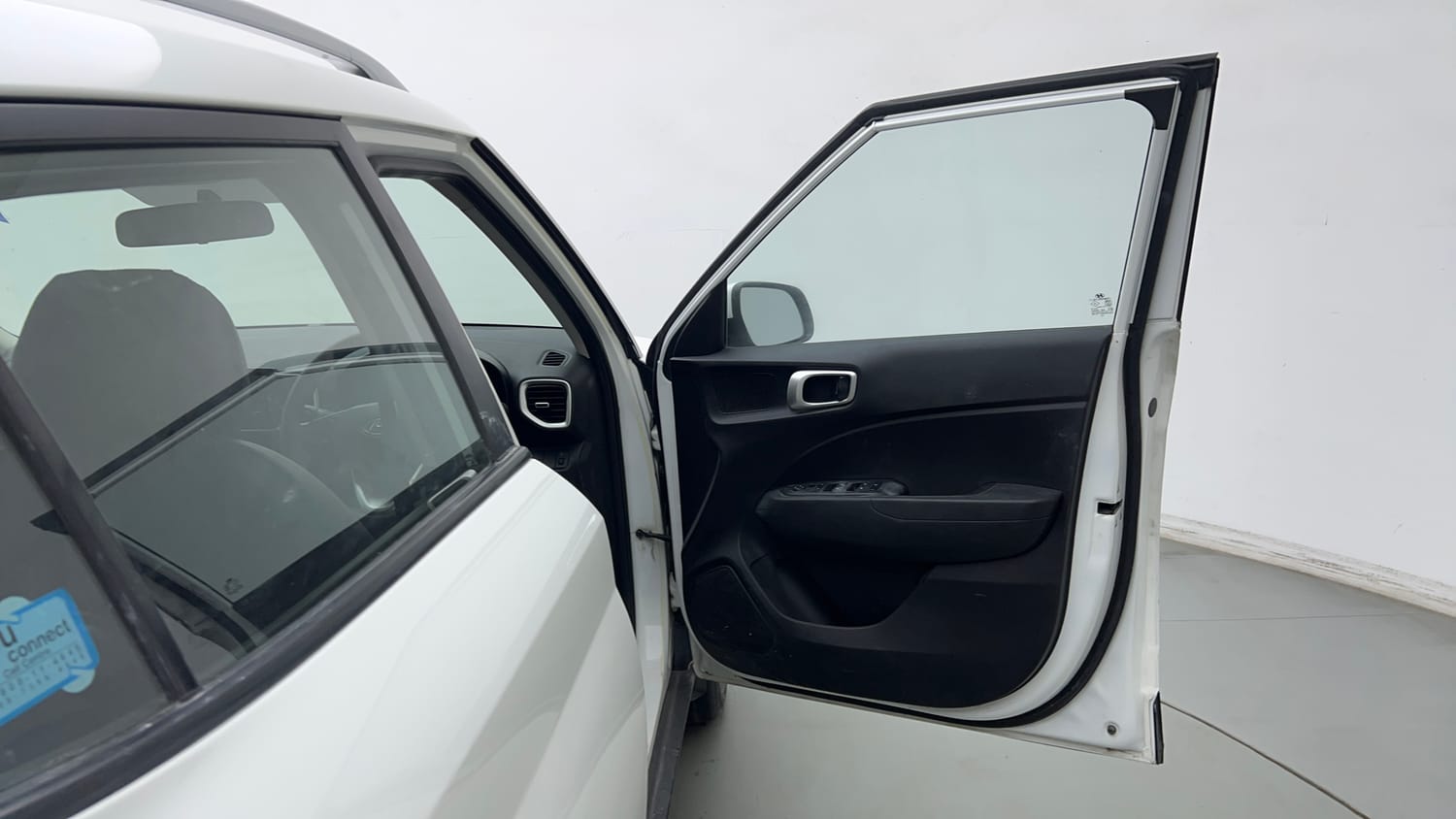 Used 2021 Hyundai Venue S 1.2 Petrol Petrol Manual interior RIGHT FRONT DOOR OPEN VIEW