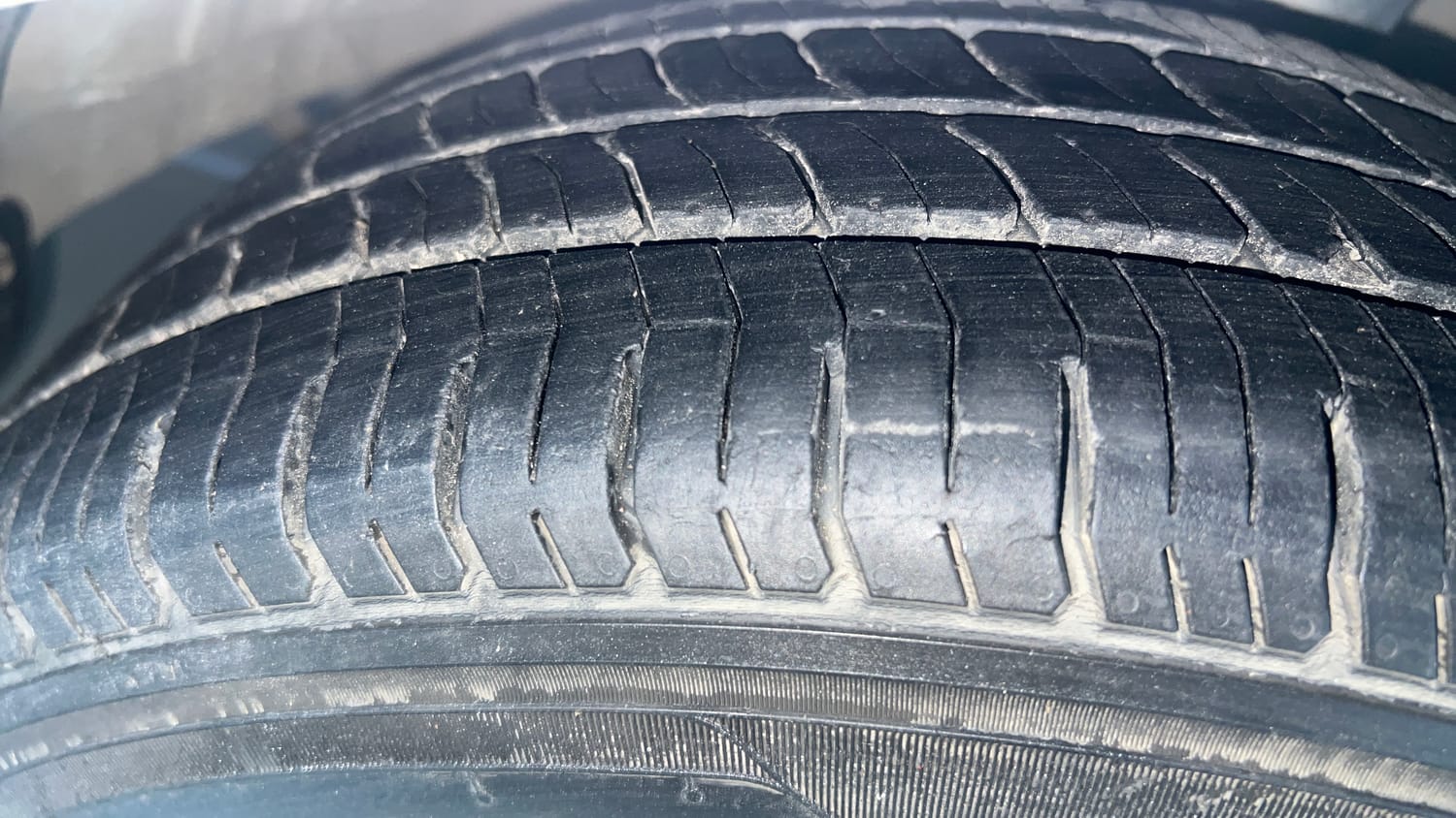 Used 2019 Hyundai Xcent S Petrol+cng(outside fitted) Cng Manual tyres RIGHT FRONT TYRE TREAD VIEW