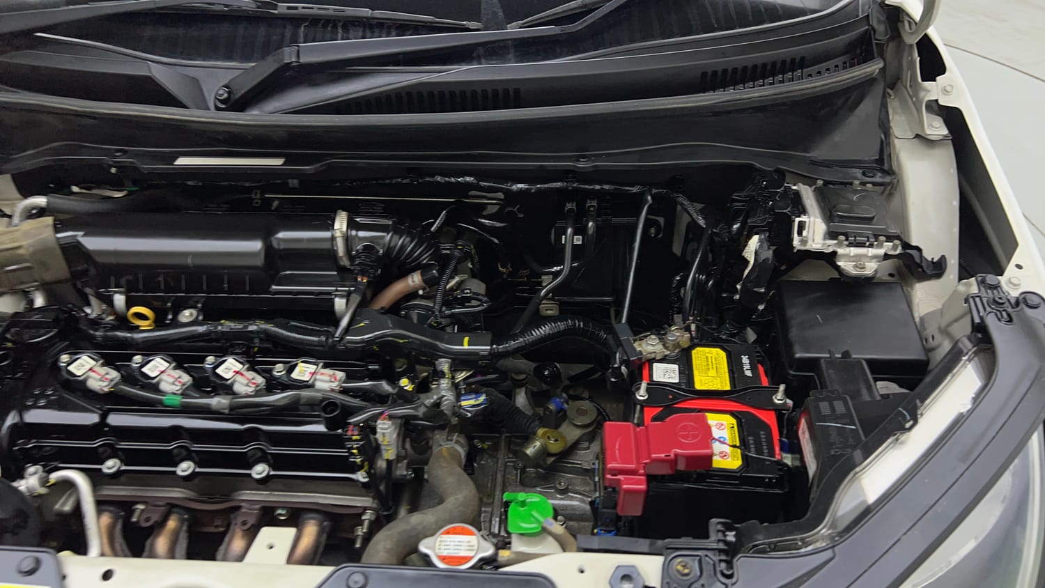Used 2023 Maruti Suzuki Ignis Sigma 1.2 MT Petrol Manual engine ENGINE LEFT SIDE VIEW