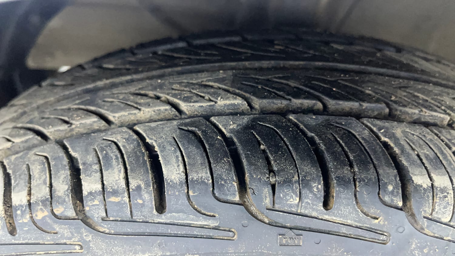 Used 2017 Maruti Suzuki Dzire VXi AMT Petrol Automatic tyres LEFT FRONT TYRE TREAD VIEW