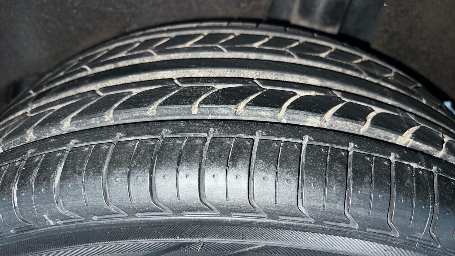 Used 2019 Maruti Suzuki Baleno Zeta Automatic Petrol Automatic tyres LEFT REAR TYRE TREAD VIEW