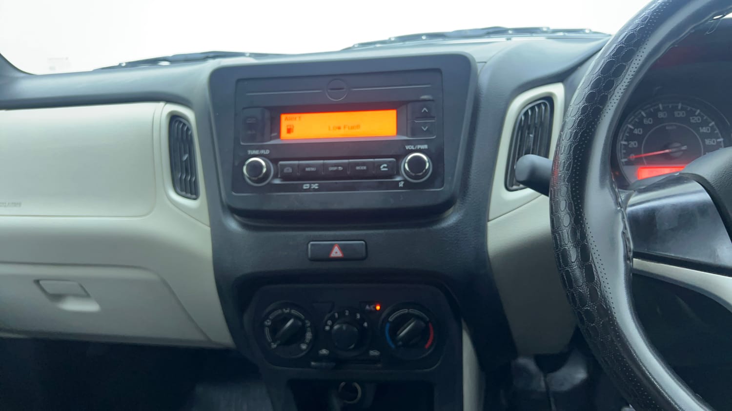 Used 2024 Maruti Suzuki Wagon R VXI 1.0 CNG Cng Manual top_features Integrated (in-dash) music system