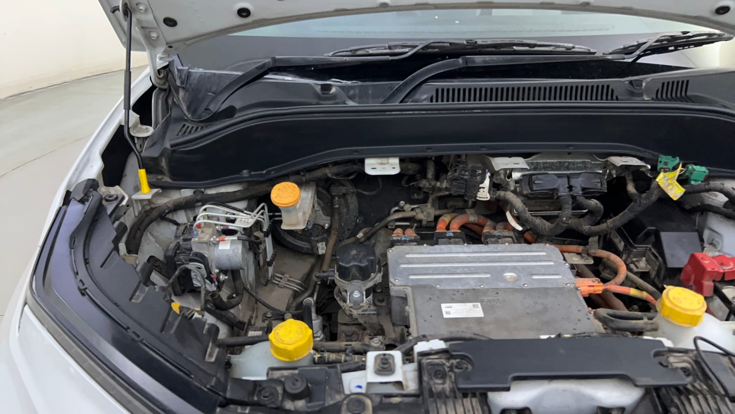 Used 2024 Tata Punch EV Empowered Plus 3.3 Electric Automatic engine ENGINE RIGHT SIDE HINGE & APRON VIEW