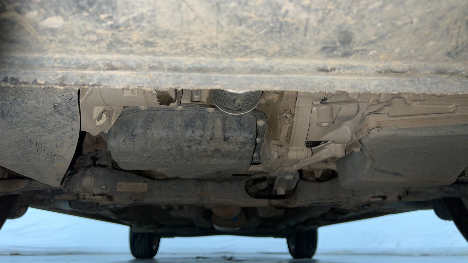 Used 2022 Skoda Slavia Ambition 1.0L TSI AT Petrol Automatic extra FRONT LEFT UNDERBODY VIEW