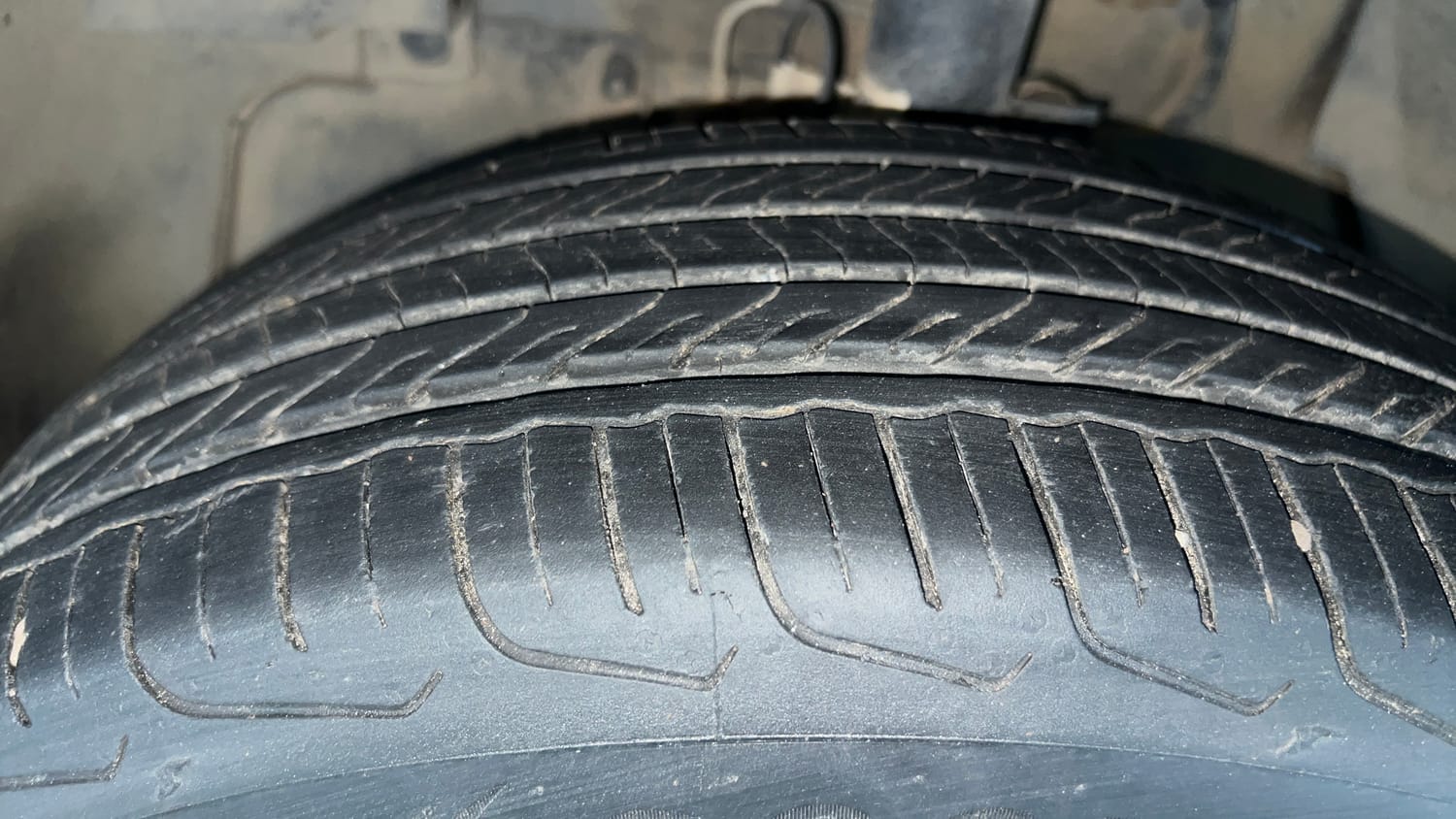 Used 2024 Tata Nexon Pure 1.2 Revotron Petrol 6MT Petrol Manual tyres LEFT FRONT TYRE TREAD VIEW