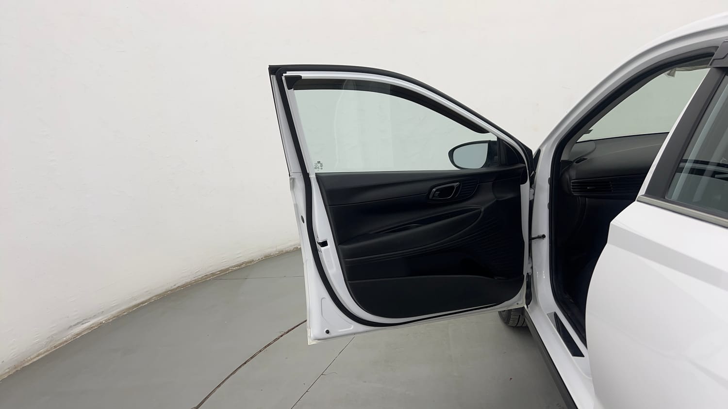 Used 2022 Hyundai i20 Sportz 1.2 IVT Petrol Automatic interior LEFT FRONT DOOR OPEN VIEW
