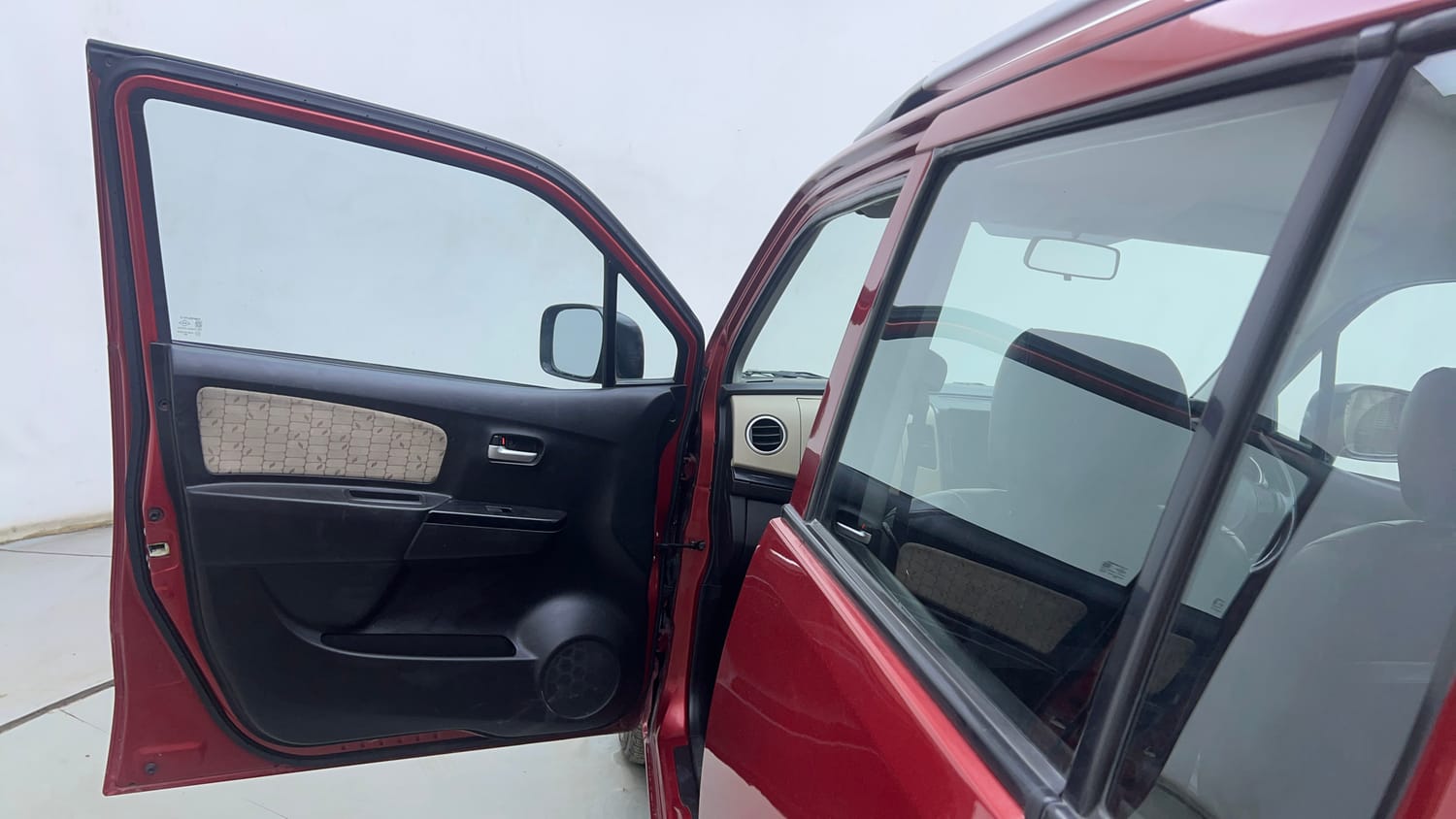 Used 2018 Maruti Suzuki Wagon R 1.0 VXI AMT Petrol Automatic interior LEFT FRONT DOOR OPEN VIEW