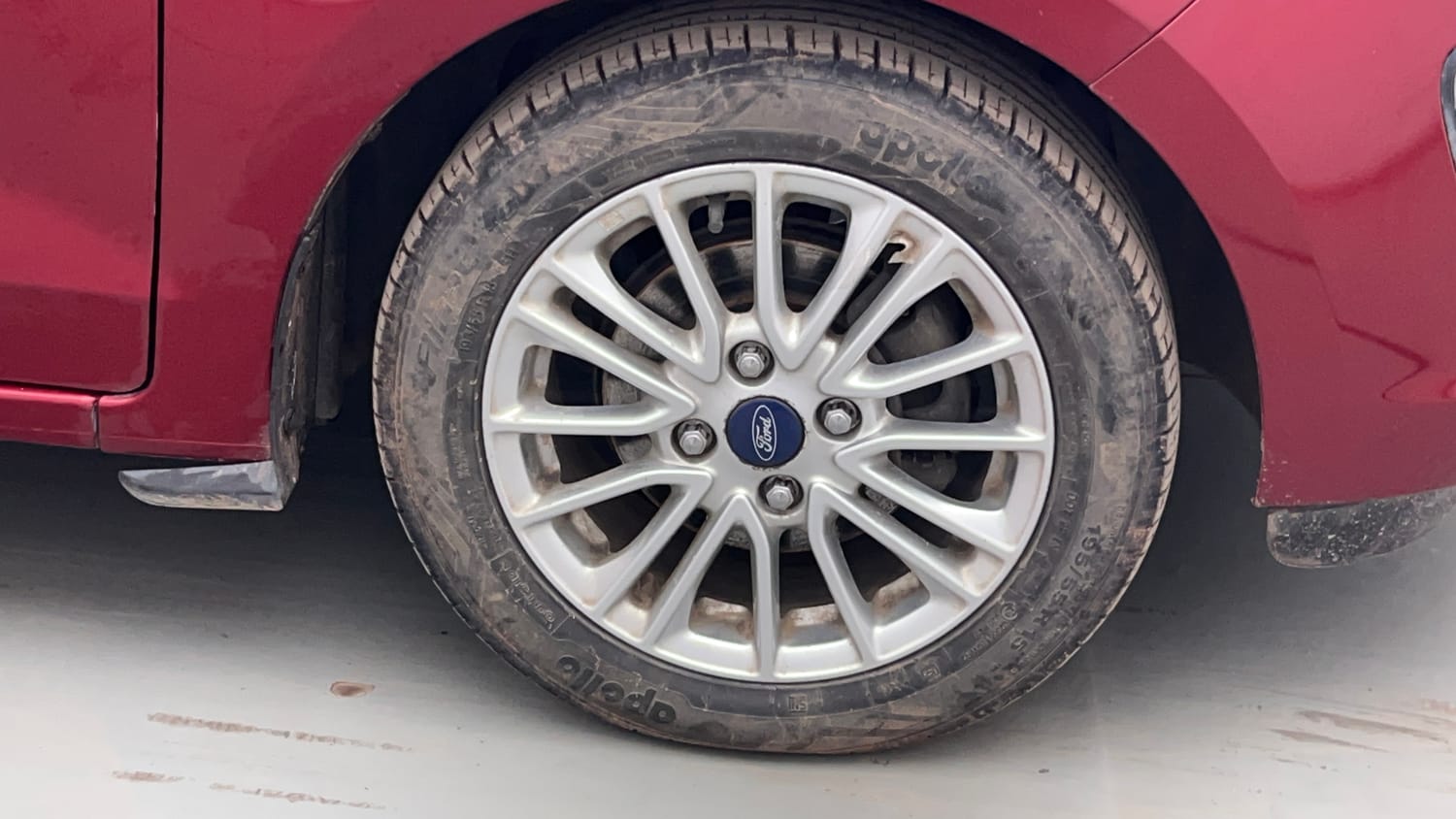 Used 2019 Ford Figo Aspire Titanium1.5 TDCi Diesel Manual tyres RIGHT FRONT TYRE RIM VIEW