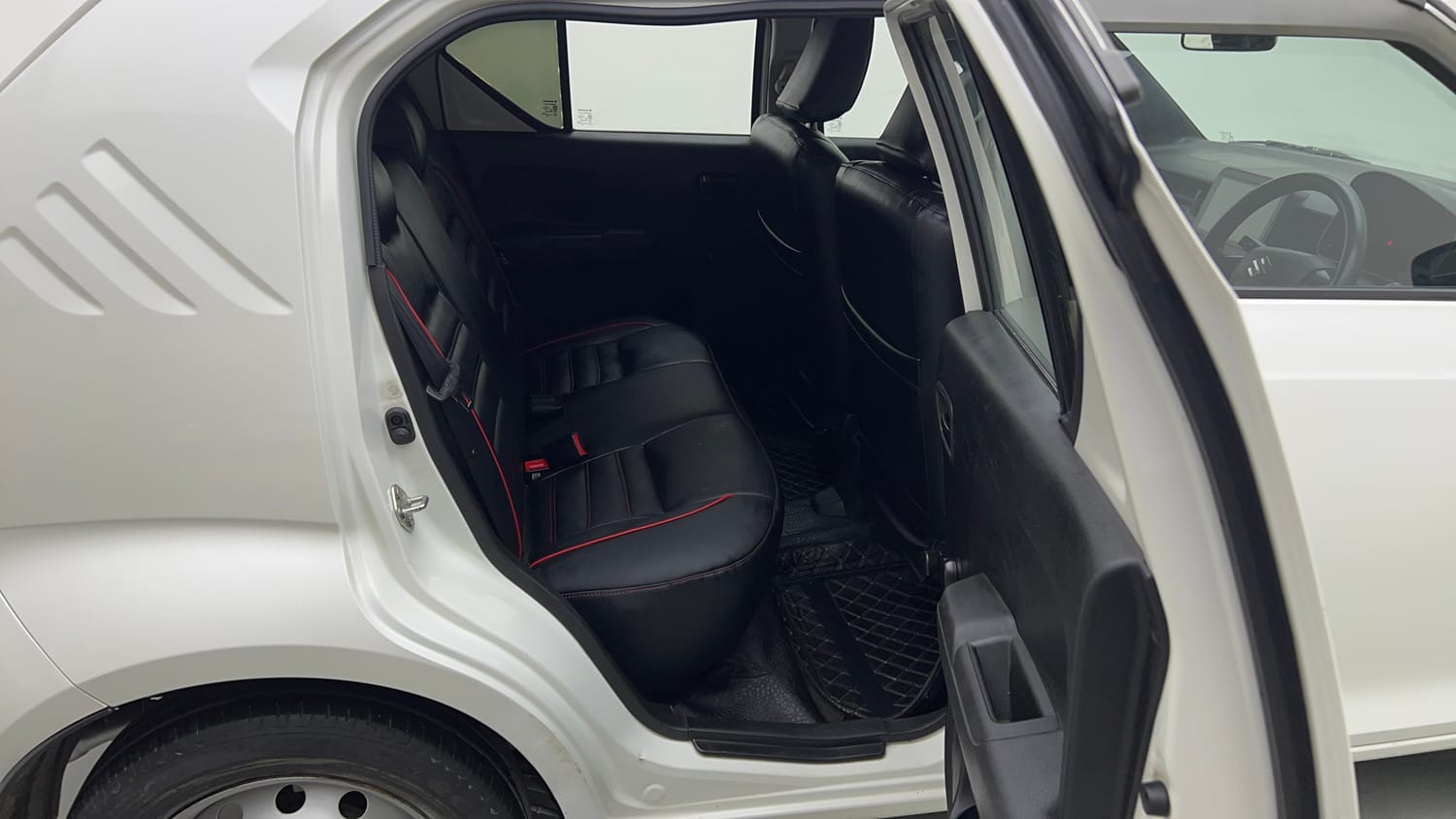 Used 2023 Maruti Suzuki Ignis Sigma 1.2 MT Petrol Manual interior RIGHT SIDE REAR DOOR CABIN VIEW