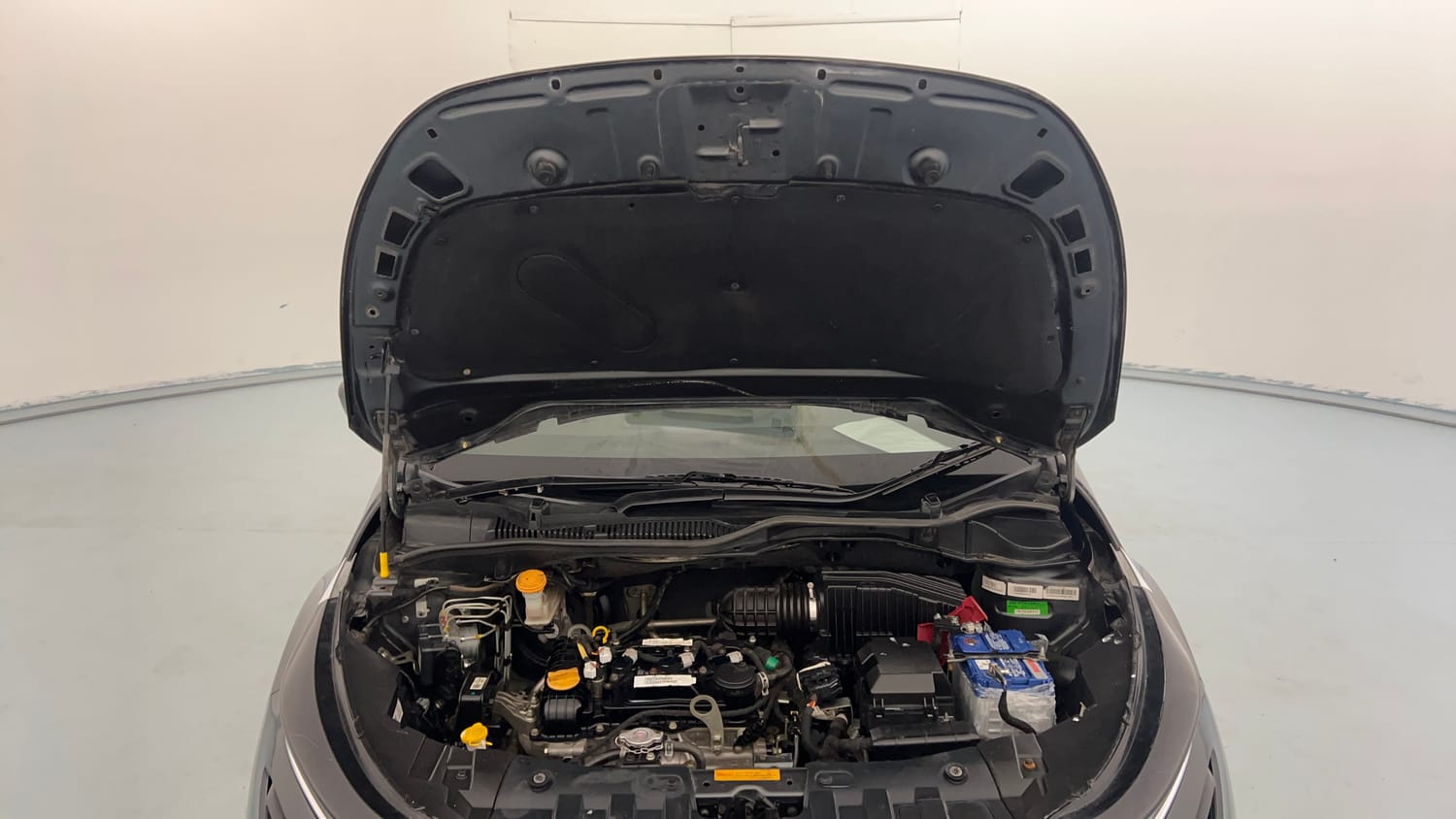 Used 2021 Tata Altroz XM Petrol Petrol Manual engine ENGINE & BONNET OPEN FRONT VIEW
