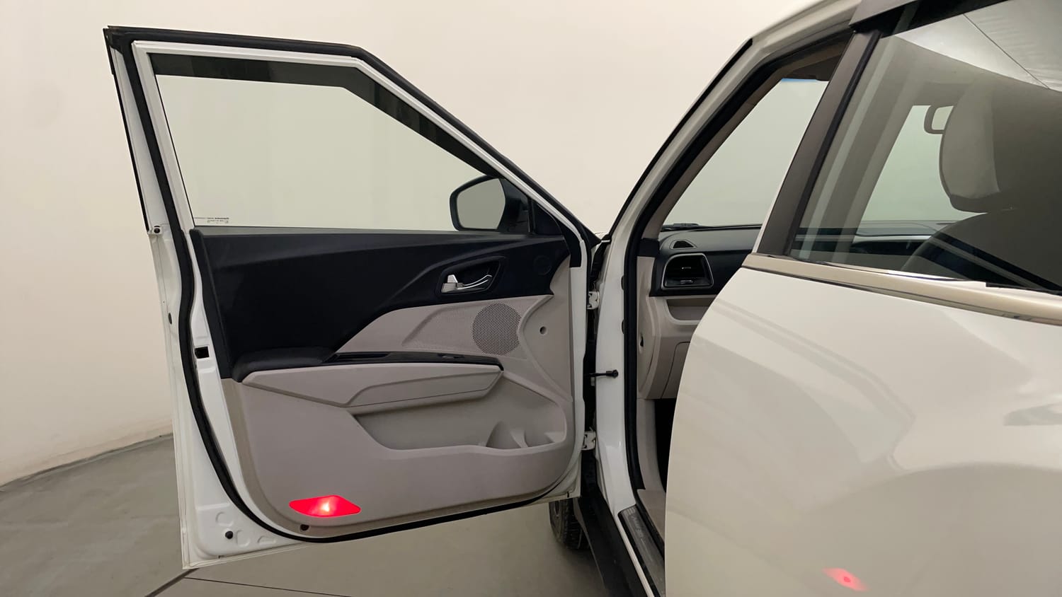 Used 2021 Mahindra XUV 300 W8 (O) 1.5 Diesel Diesel Manual interior LEFT FRONT DOOR OPEN VIEW