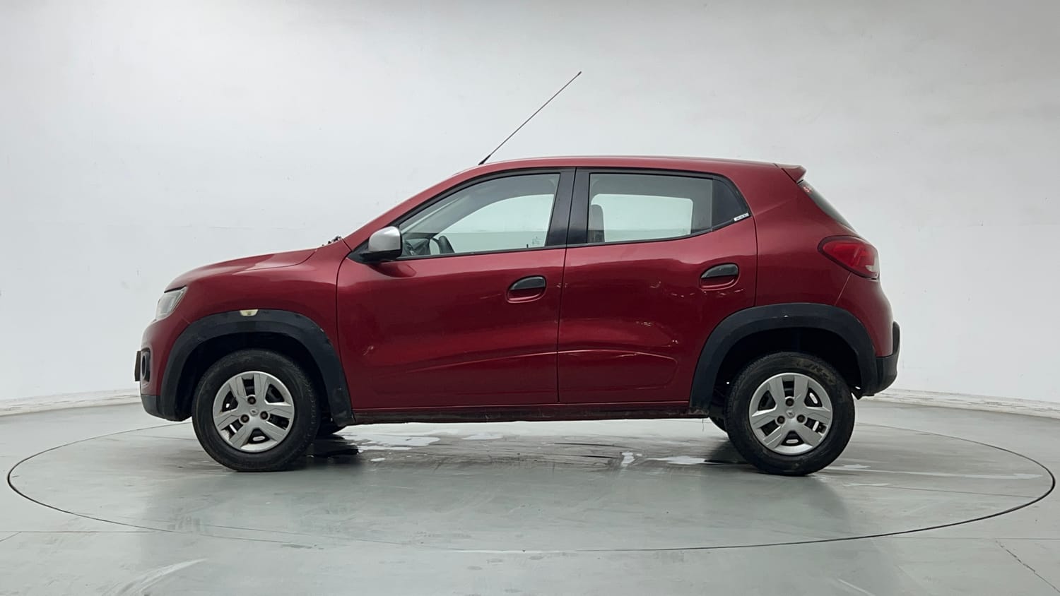 Used 2018 Renault Kwid 1.0 RXT Petrol Manual exterior LEFT SIDE VIEW