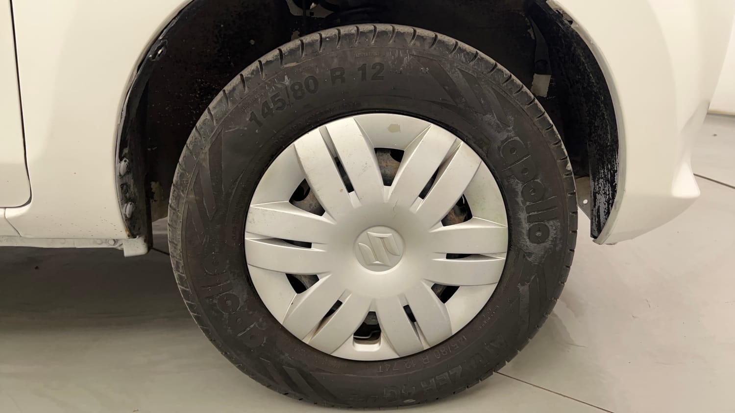 Used 2016 Maruti Suzuki Alto 800 Lxi Petrol Manual tyres RIGHT FRONT TYRE RIM VIEW
