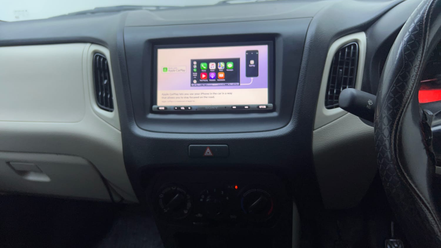 Used 2022 Maruti Suzuki Wagon R 1.0 VXi 1.0 Petrol Manual top_features Integrated (in-dash) music system