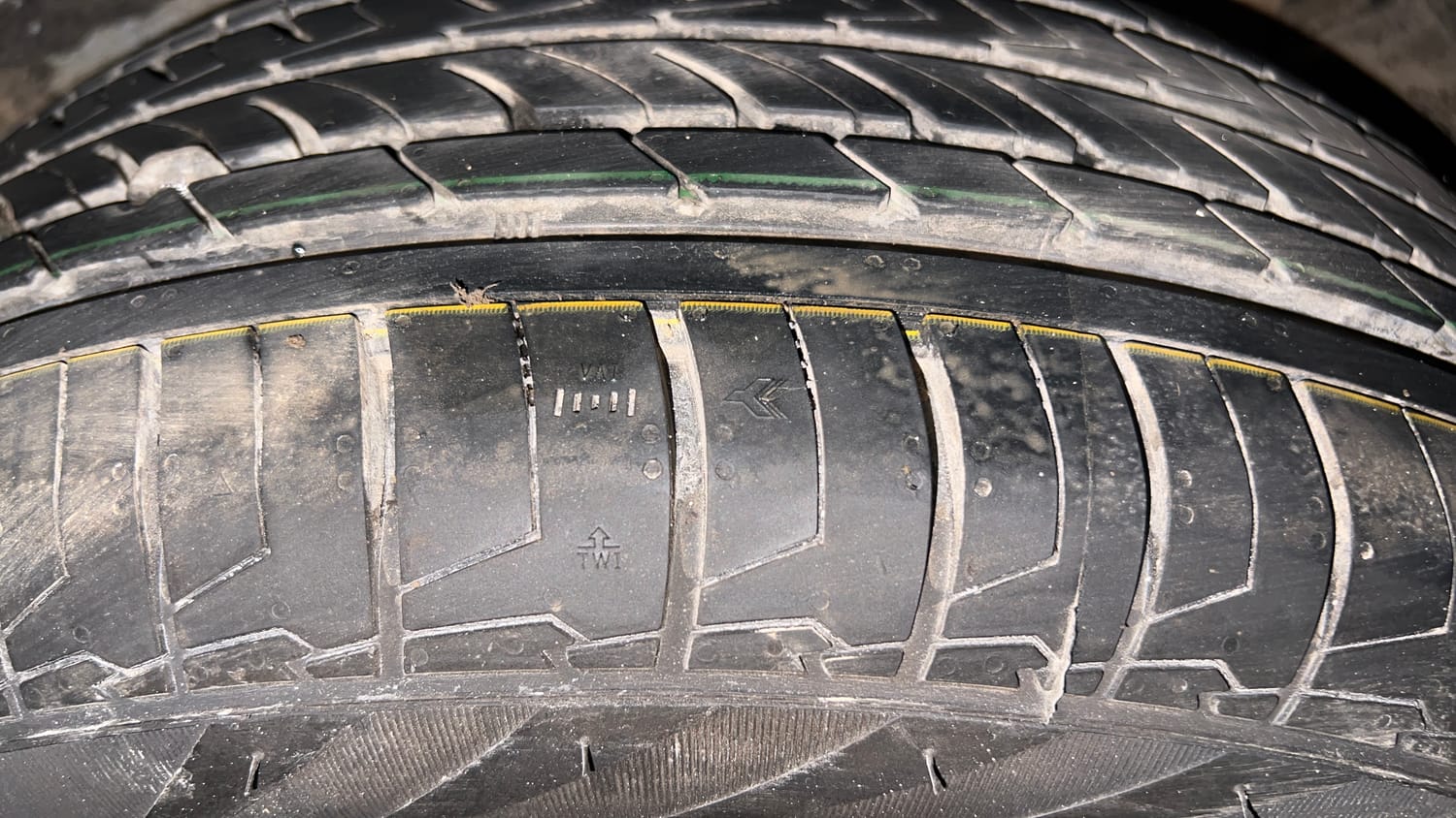 Used 2018 Tata Nexon XZA Plus Diesel Diesel Automatic tyres LEFT REAR TYRE TREAD VIEW