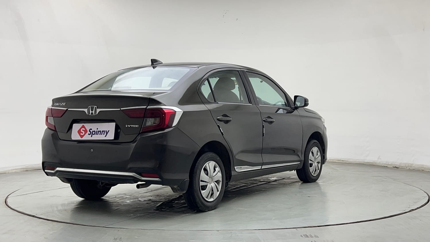 Used 2024 Honda Amaze S 1.2 Petrol MT Petrol Manual exterior RIGHT REAR CORNER VIEW