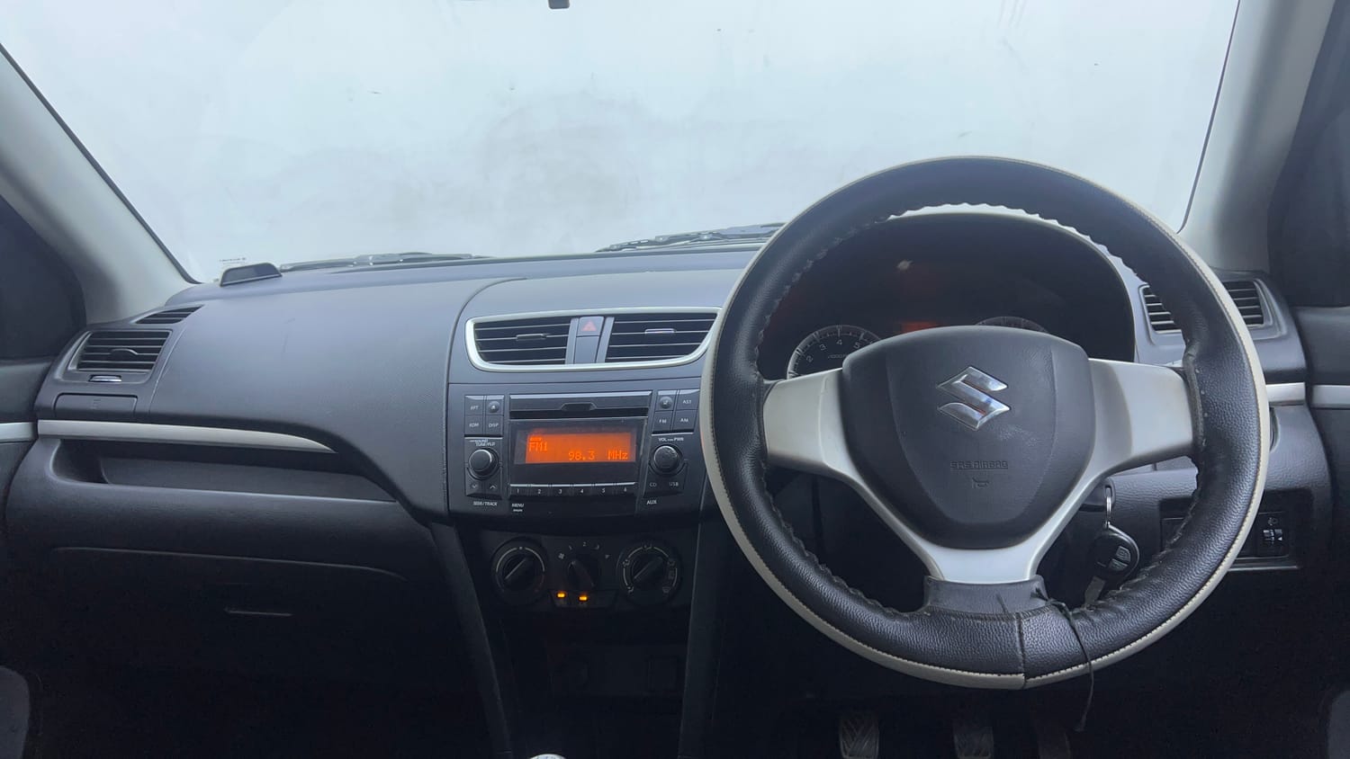 Used 2017 Maruti Suzuki Swift VXi Petrol Manual interior DASHBOARD VIEW