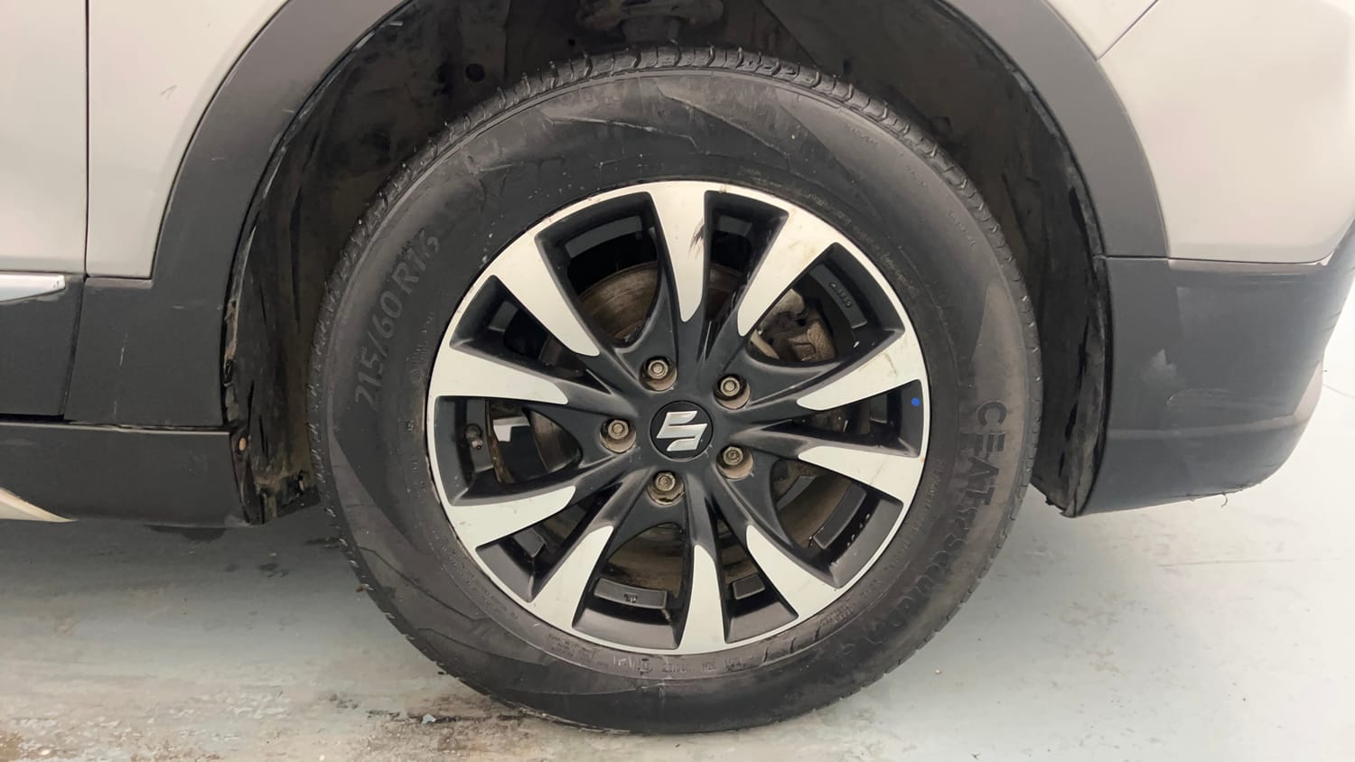 Used 2019 Maruti Suzuki S-Cross Delta 1.3 Diesel Manual tyres RIGHT FRONT TYRE RIM VIEW
